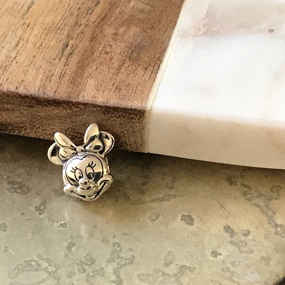 Pandora Disney Minnie Portrait - 100% Authentic - Picture 3 of 5
